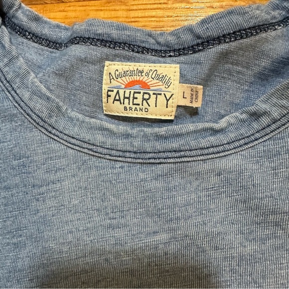 FAHERTY SURF STRIPE POCKET TEE - MEDIUM WASH INDIGO & RED Size L (a2 - Picture 7 of 13